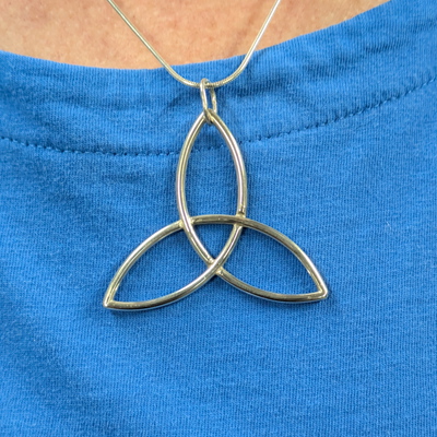 Silver trefoil pendant